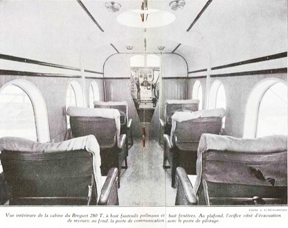 Vue intérieure de la cabine du Bréguet 280 T - cliché « L’Aéronautique »