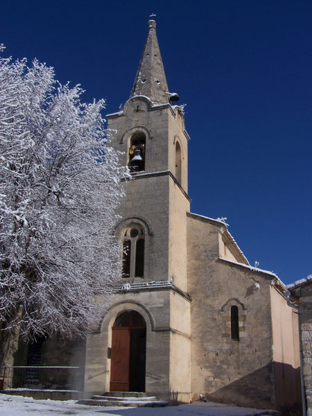 Eglise de Monieux sous la neige